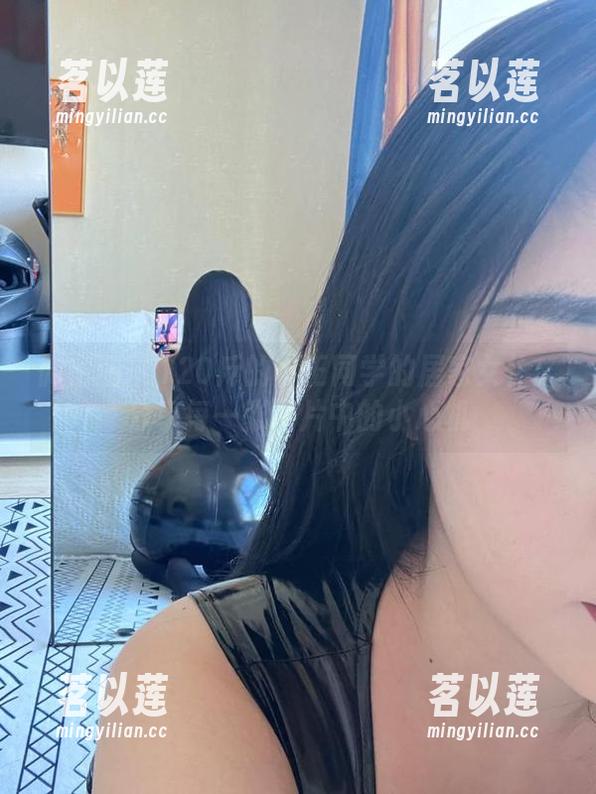 120斤的小王同学 微密圈 - 120斤的小王同学的居家女仆:分享每一张图片中的小心机