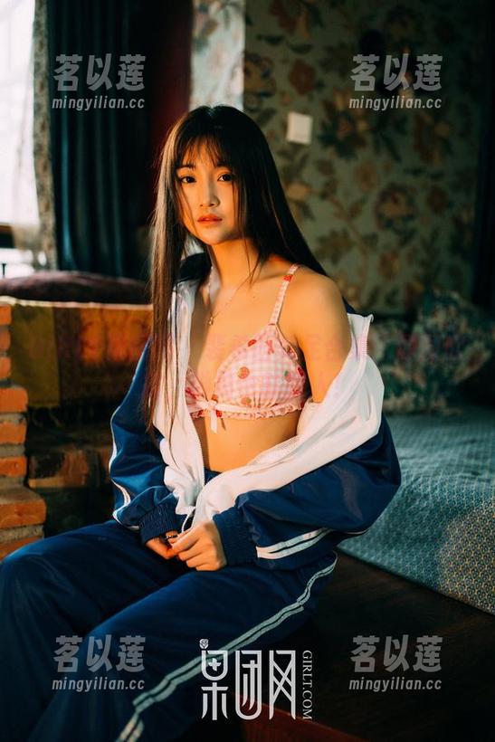 GIRLT果团网-裴希西 GIRLT果团网 - 裴希西美足合集:原图欣赏,脚指也能撩人!