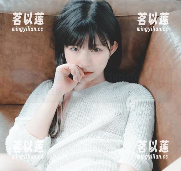 Hizzy(히지)的写真“SelfSatisfaction”，好像在说：过得太开心真的是罪过！