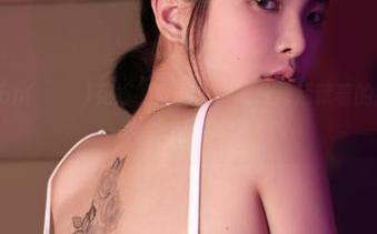 在Hyoyeon(김효연)花嫁的原图里，照片背后藏着的那些暧昧瞬间！