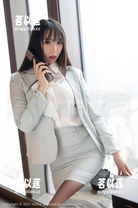 MiStar魅妍社 - 好奇！FoxYini孟狐狸最新比基尼套图，谁能抵挡得了？