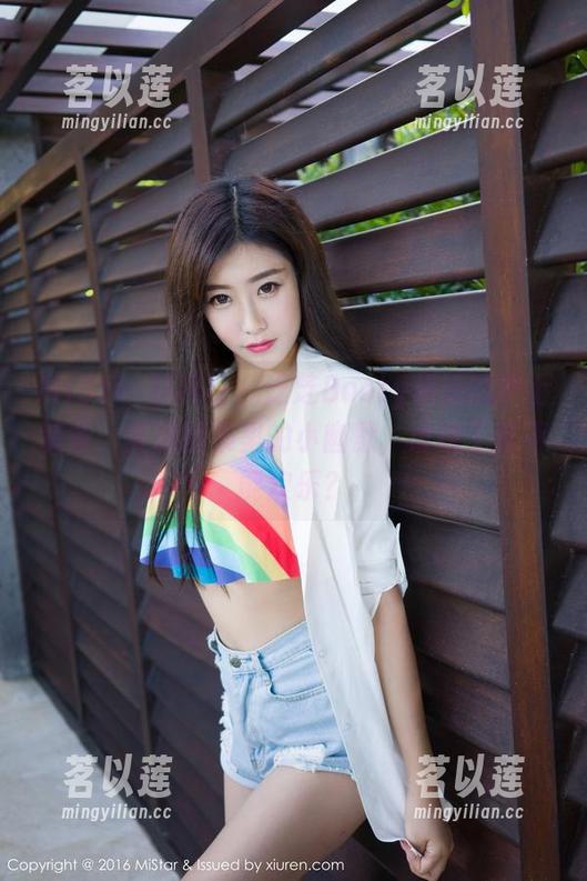 MiStar魅妍社 - 芝芝Booty和她的护士装备：美图图集里的小幽默，谁说工作不能欢乐？