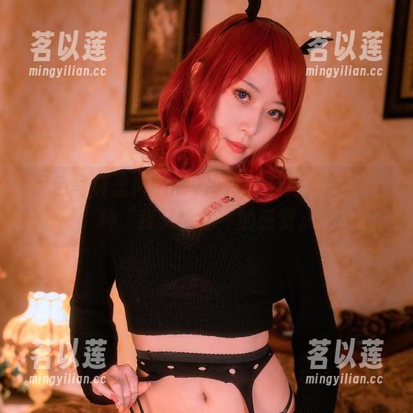 Money冷冷 黑色写真里Money冷冷的魅力,给人一种‘我又懂你’的感觉。