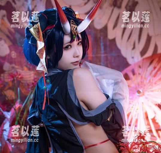 美图图集之Quan冉有点饿：电锯人玛奇玛带你体验破茧成蝶的感觉！