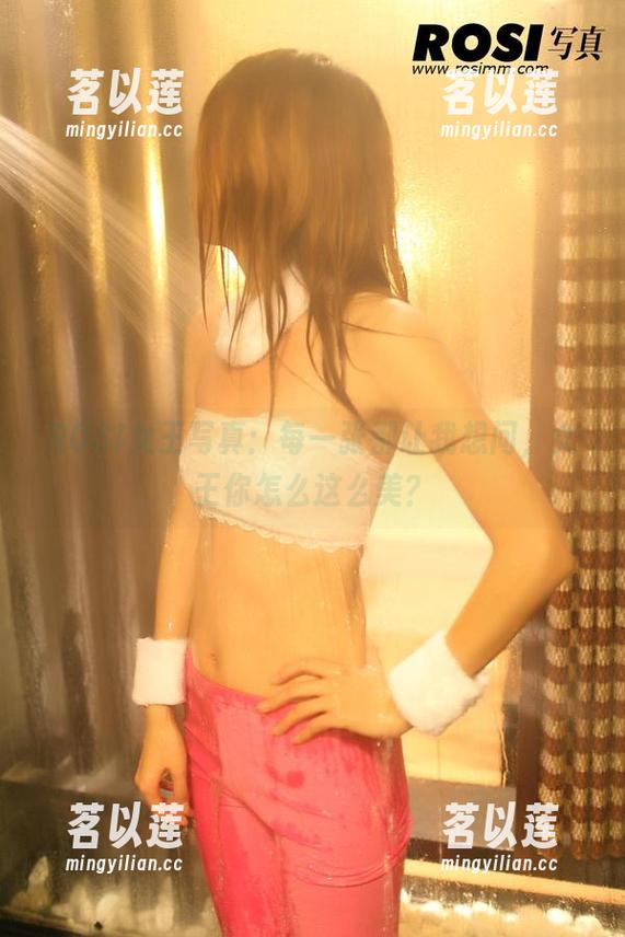 ROSI女王写真：每一张都让我想问，女王你怎么这么美？