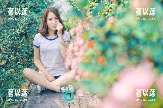 TGOD推女神 - 梦娜Vanessa的夏日私房图包：你会爱上阳光下的小调皮喔！