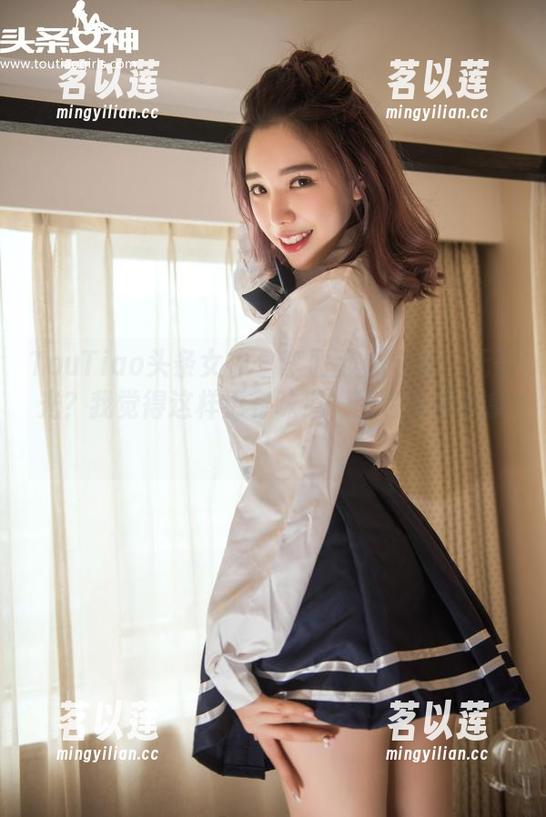 TouTiao头条女神 - 李丽莎办公室：无圣光？我觉得这样更有味道，图包等你来拿！