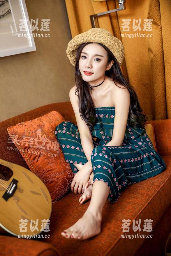 TouTiao头条女神 - 奉上松果儿健身写真分享，辣妹正妹的迷人魅力无处不在！