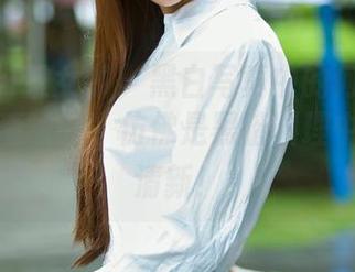 TuiGirl推女郎 – 黑白写真中的何何夕：那些高清瞬间，仿佛是黑暗料理中的一抹清新！