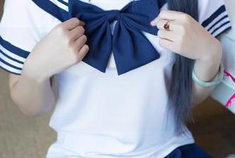 UGirls尤果网 – 眼镜上的光芒，妮小妖真的是个美图收割机！这图集你绝对不能错过！