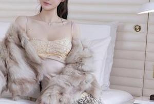 Xiuren秀人网 – 精选！Luffy菲菲的校服写真，谁说校服不能时尚？她让我们拯救了无趣的校服梦！