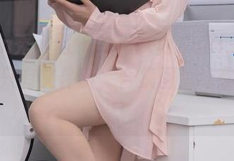 Xiuren秀人网 – 当你以为Suki_baby办公室只有文件时，合集图片让你大开眼界！