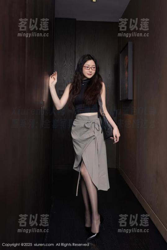 Xiuren秀人网 - 余贝拉bella蓝色OL制服系列：全套写真，职场看起来也能这么撩！
