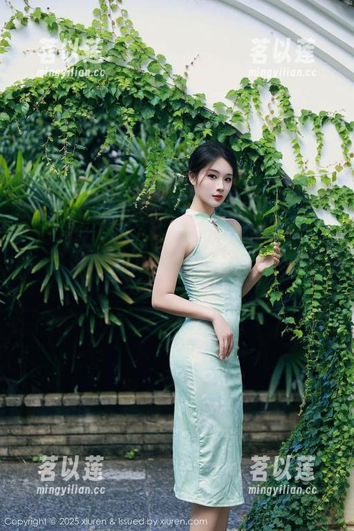 Xiuren秀人网-刘飞儿Faye Xiuren秀人网 - 刘飞儿Faye,私拍写真中的厨娘,颠覆你的想象!