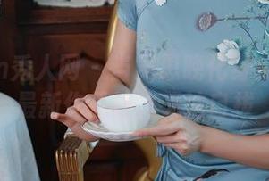 Xiuren秀人网 – 当吴思晚化身兔女郎：最新作品让人无法自拔