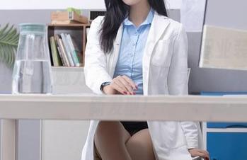 Xiuren秀人网 – 喵喵JOJO的职业装：原图展现职场魅力，瞬间让我觉得明天要换新发型！