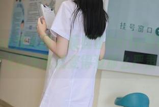 Xiuren秀人网 – 媛媛酱Belle短裤套图：穿上它生活就变得没那么严肃了！
