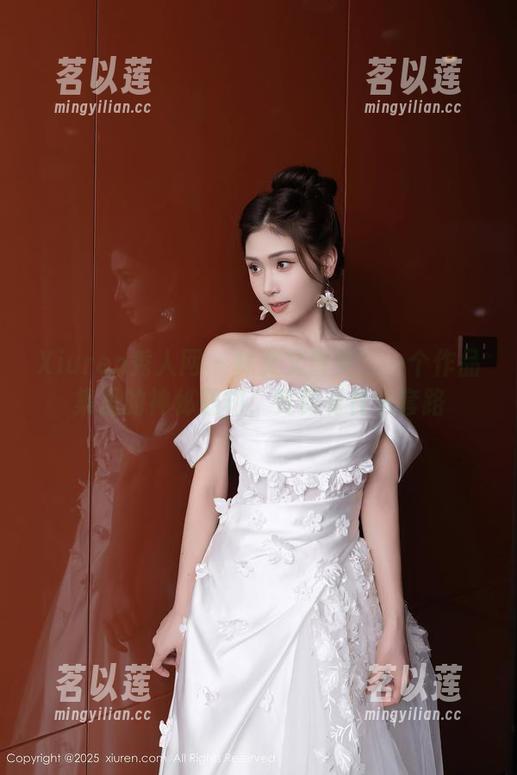Xiuren秀人网 - 林文文修女：一个作品集里的神秘题材，究竟有什么套路