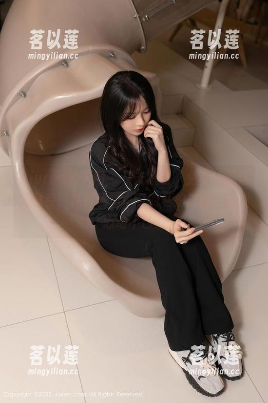 Xiuren秀人网 - 从未想过，兔女郎能这么耐看！林昔予yorki的私拍美图，让我心动不已。