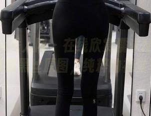 Xiuren秀人网 – 在线欣赏糯米NM：长裙与魅惑黑丝原图，纯粹的视觉享受！