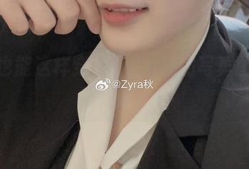短裙也能这样穿？Zyra秋的写真图包颠覆我的认知