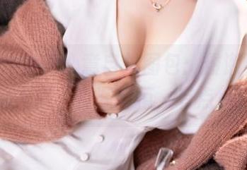 aqua水淼的心意自拍图包：绫濑星子的独特气质，资源超值，有点小意思