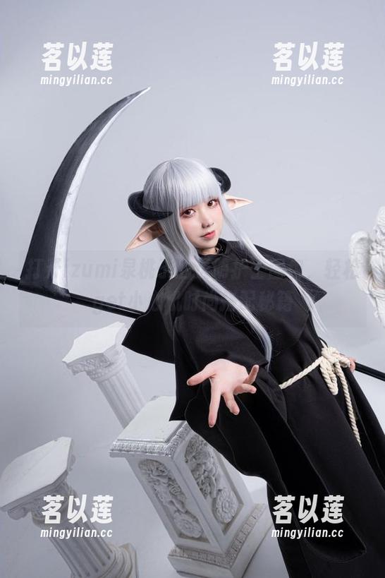 打开izumi泉桃子的透明护士图包，轻松get小心机时尚搭配秘籍