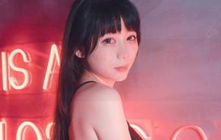 usejan蓝蓝“花嫁”系列的私房合集，明明是娇羞又调皮的感觉。