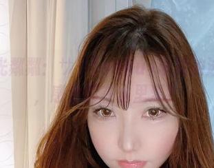 底边波光粼粼：サク(saku)早晨的泳池美图，感觉都在水里漂？