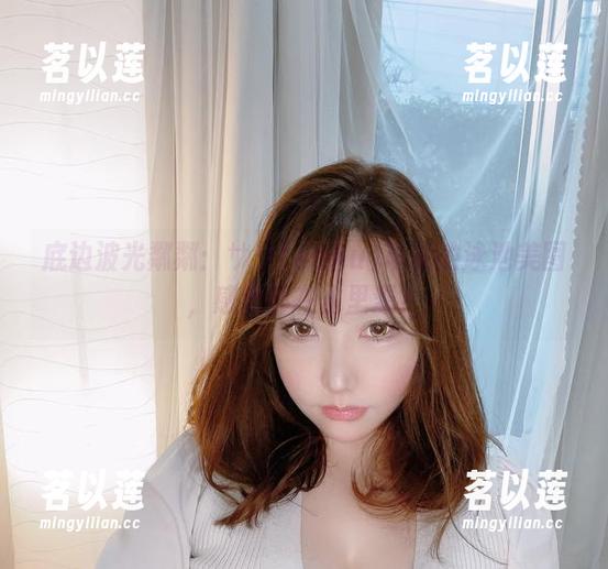 底边波光粼粼：サク(saku)早晨的泳池美图，感觉都在水里漂？