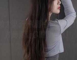 一米八的大梨子+礼服=无敌组合！这张图片绝对让你眼前一亮！