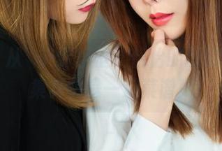 丽柜 – 从鍋铲到相框，佳怡的厨娘写真全集其实是一道菜谱！