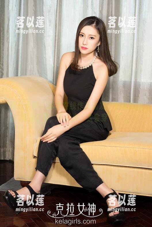 克拉女神 - 苏棠在线作品新发：学妹风的蕾丝T裤，真有点‘太会穿’了。