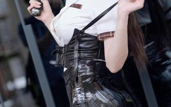 坏露露香宝阳光庭院制服，难道真的是只会吸引眼球？