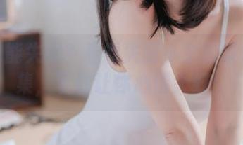 猫咪也能失眠？看看失眠小宁的紫色猫图集，下载让你心情大好！