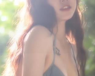 谁来负责奇行家狗崽的裤里丝写真合集？太撩了，心跳好像有点快。