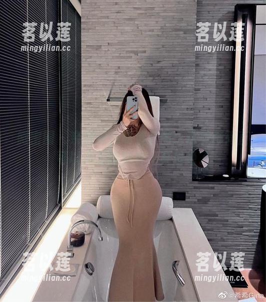 奈斯希希 微密圈 - 奈斯希希高清套图:这美脚简直可以成为新标杆,真是绝了