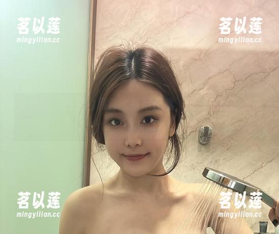 微密圈 - 奶雯的黑色比基尼合集，绝对免费，就问你敢不敢点开！