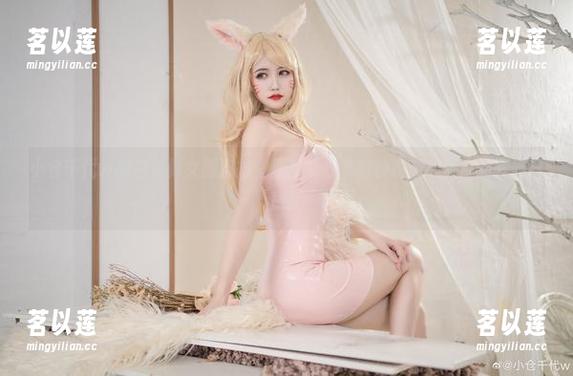 小仓千代w 小仓千代w的白色修女服自拍:用高清分享这种纯洁和调皮的完美碰撞!