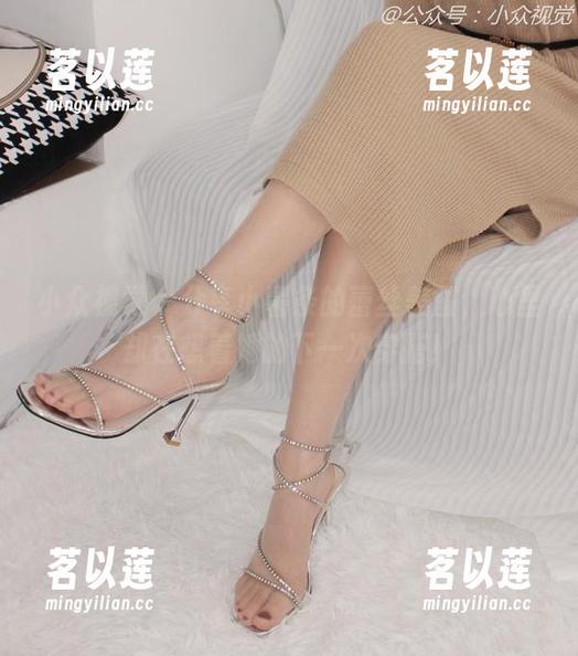 小众视觉 - 分享小薯条的蕾丝美图，心里却在想着她的下一次穿搭！