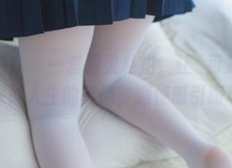 少女秩序 – 一套温柔私拍，让晞可跟我一起探讨人生的真谛，顺便吸引眼球！