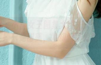 尤果网 – 小喜女王图集大曝光：当你以为她只是甜美，她却悄悄绝艳
