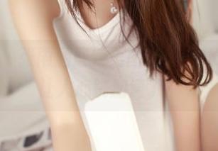 推女神 – 张雨涵最新美图来袭，JK风又要让人心跳加速了！