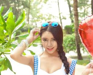 推女神 – 温心怡的裸足写真，免费下载，照片里藏着夏日的温柔和阳光！