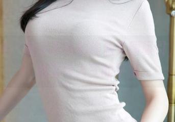 推女神 – 被艾小青的瑜伽套图吸引，我开始思考人生的平衡
