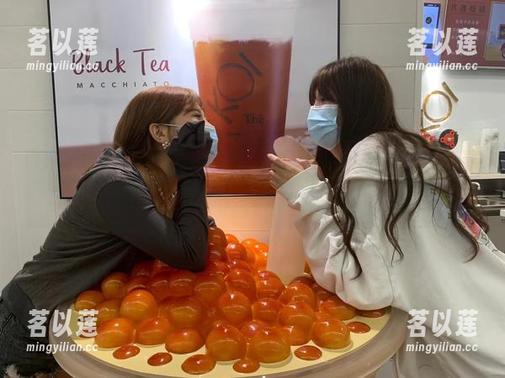 微密圈 - 从朋友圈到你的屏幕：无敌哒小姨妈无圣光图包第一版快递到家！