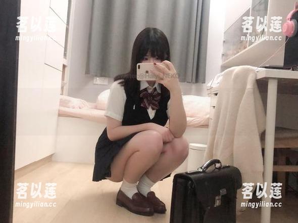 是一只废喵了带你看最新美图，绿小柄下的无限可能，猫咪的为什么总是很可爱？