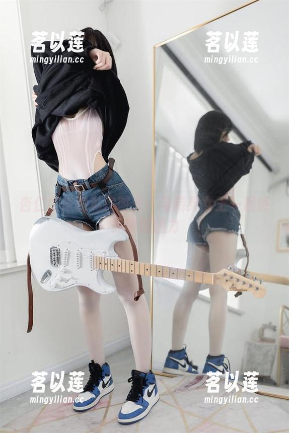 杏仁曲奇的私房时光：与精灵女王一起感受黑兽魅力