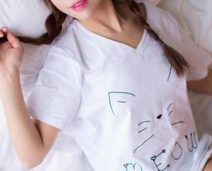 果团网 – 王语纯的美脚合集：哇，这些美图真是直击我的小心脏啊！