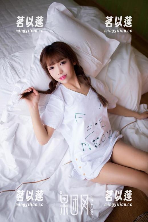 果团网 - 王语纯的美脚合集：哇，这些美图真是直击我的小心脏啊！